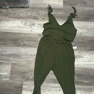Green lulus jumpsuit